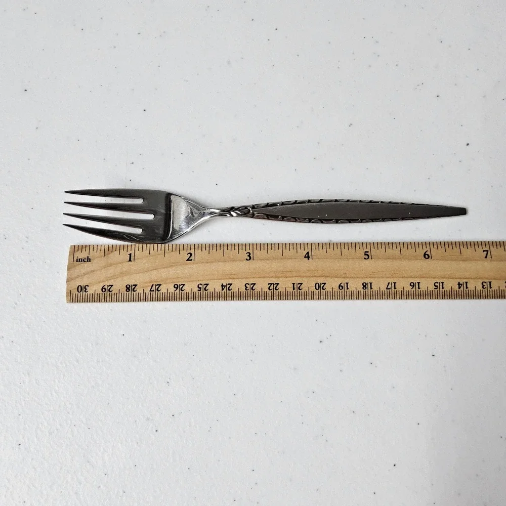 Vintage Oneida Community Venetia Stainless Steel Flatware‎ Salad Fork Set of 2